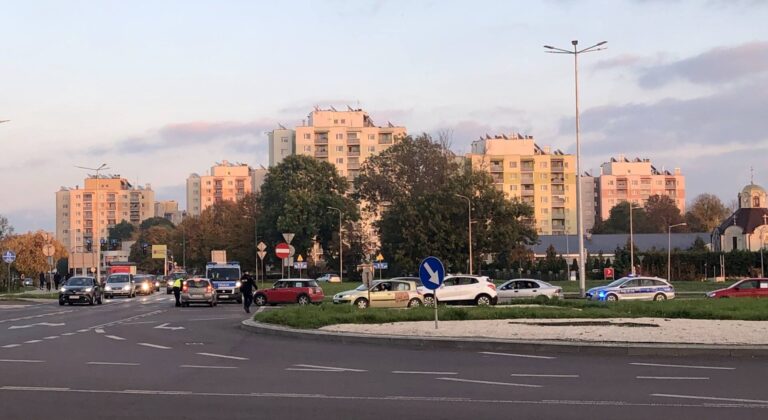 Samochodowy protest kobiet w Zamościu (FILM, ZDJĘCIA)