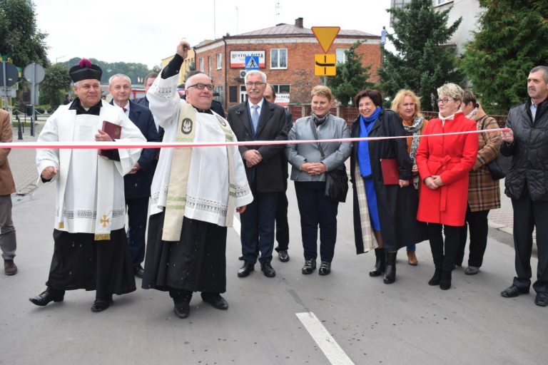 Wstęgi przecięte, nawierzchnie poświęcone, można jeździć!