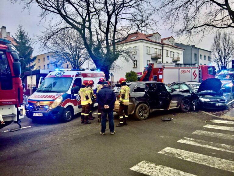 Zamość, ulica Patryzantów: Jeep w Volkswagena.